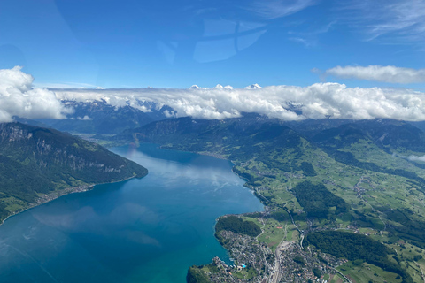 Bern: Private Helicopter-Tour for 4 People to Lake Thun Private Helicopter-Tour for 4 People to Lake Thun