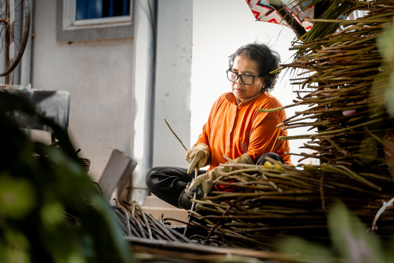Siem Reap Lotus Silk Farm Tour with Pick Up downtown Siem Reap : Ferme de Soie de Lotus - Visite Guidée Francaise