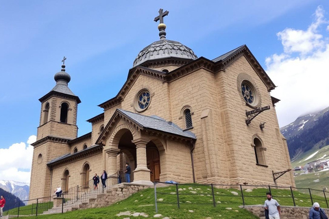 Desde Tiflis Excursión de un día a Kazbegi con la Iglesia de Gergeti