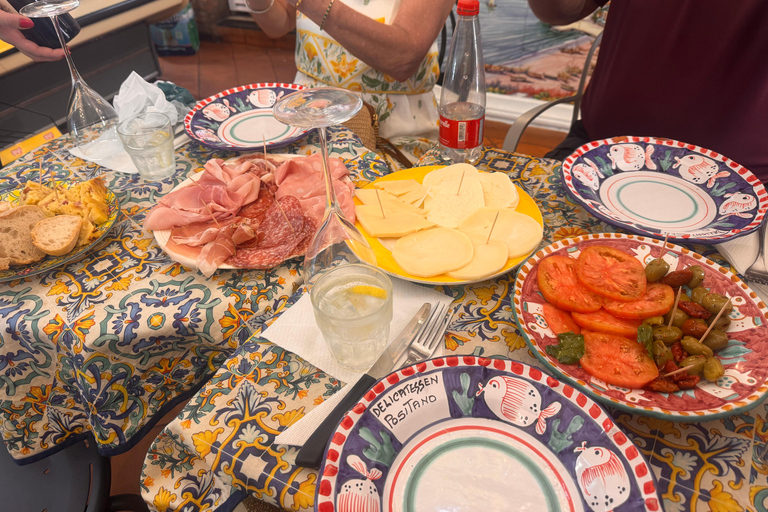 Positano: Food and Wine Walking Tour with Tastings