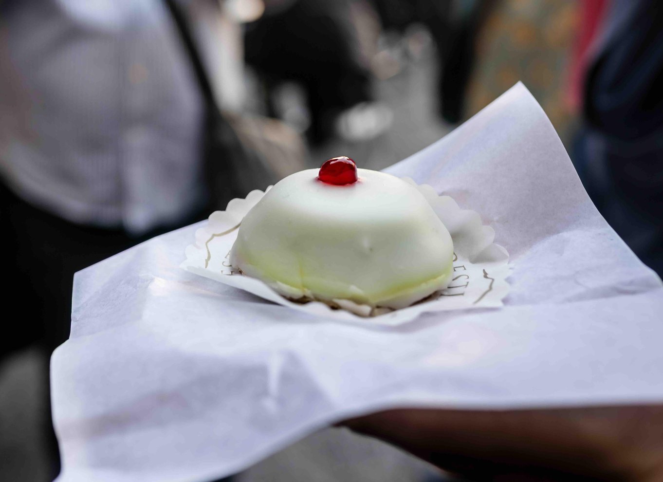 Den originale streetfood- og markedstur med lavagrotte
