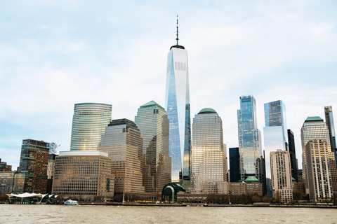 New York: Hafenrundfahrt bei Nacht ohne Anstehen