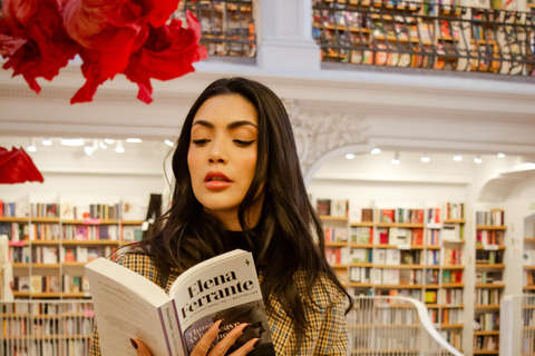 Bucharest: Essential Photo Session in the Charming Streets