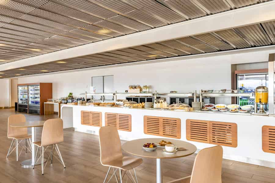 Madrid: Zugang zur Puerta de Alcalá VIP Airport Lounge (T2). Foto: GetYourGuide