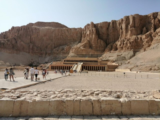Visit Valley of The Kings, Hatshepsut Temple and Colossi of Memnon in Luxor