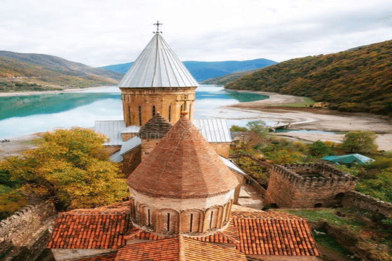 Kazbegi: daily tour with groupKazbegi: codzienna wycieczka z grupą