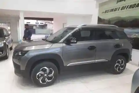 Pick up From Hotel and Drop off to Kathmandu Airport by Car