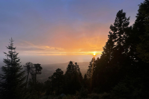 Zonsopgang op de hoogten: Pico del Águila. Mexico Stad.