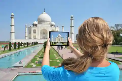 Da Delhi: Tour di un giorno del Taj Mahal e del Forte di Agra in auto