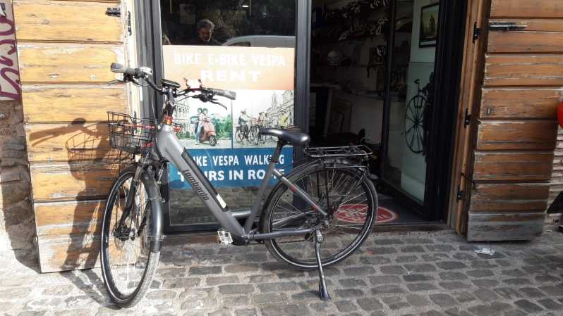 Roma: Alquiler de bicicletas eléctricas con casco