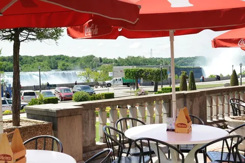 Toronto: Niagarafälle Tour mit Boot und Mittagessen