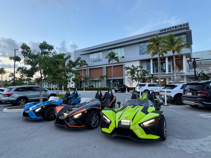 4 Hours Slingshot Rental Miami - We The Best !!