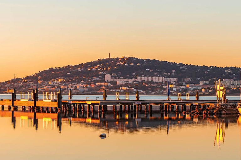 Sète: Discover the Thau basin and its beach by boat without a license