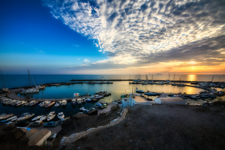 Santorini: Island Fishing Villages Tour with Seafood Lunch