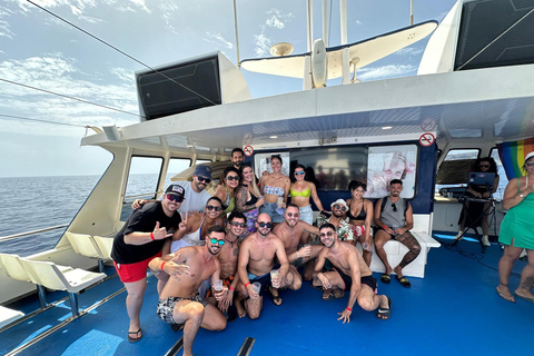 From Puerto Rico: Boat party along the coast. From Puerto Rico: Boat party along the coast