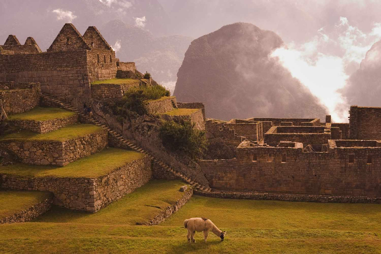 Enchanting Peru: A 12 Days/11 Nights Adventure [HOTEL★★★]