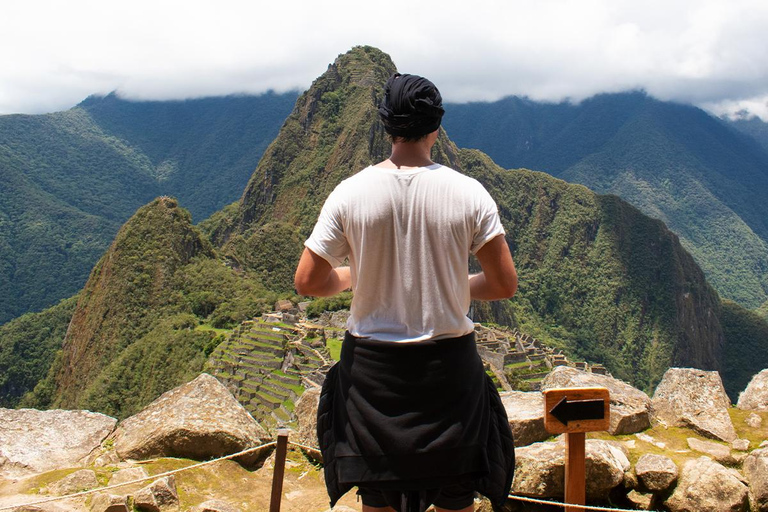 Machu Picchu: 1-dniowa wycieczka pociągiem Vistadome Observatory