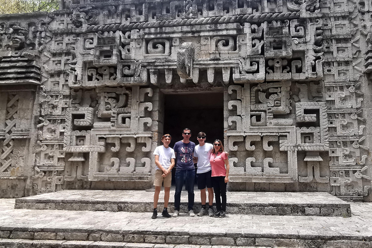 Museum of Anthropology: Private Cultural Treasures tour French Guided tour (Private)