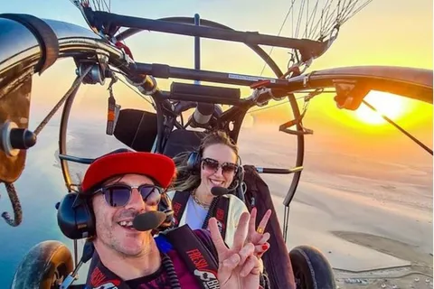 L'avventura Skybound del Qatar: Esclusivo tour privato di Paratrike