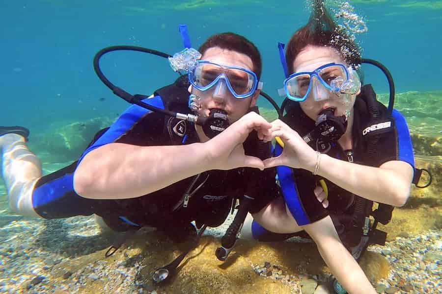 Heraklion: Tauchkurs für Anfänger mit PADI-Tauchlehrer. Foto: GetYourGuide Heraklion: Tauchkurs für Anfänger mit PADI-Tauchlehrer. Foto: GetYourGuide