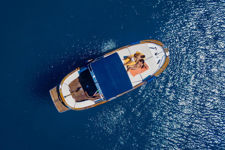 Island of Ischia: private full day boat tour on Aprea 7,5m O