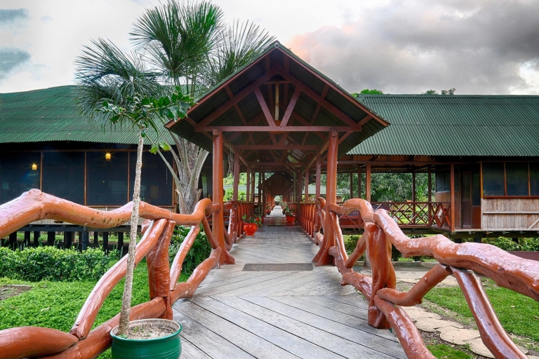 Puerto Maldonado: 3-day Tour to Tambopata National Reserve Charms of the Amazon: 3-day Tambopata National Reserve