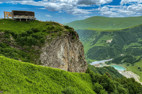 Tbilisi:DARIALI DAY TRIP KAZBEGI GUDAURI