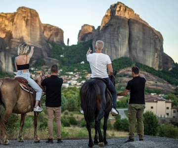 Kastraki: Meteora Sunset Horseback Riding