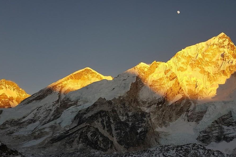 Ascensión al Pico Lobuche 2025/2026