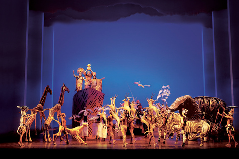 Hamburg: Disney's THE LION KING – The Musical & Boat Transfer