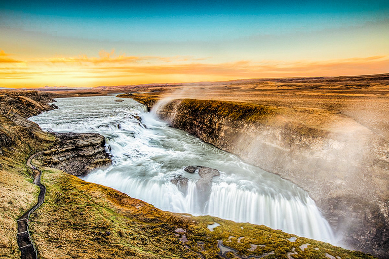 Ab Reykjavik: Golden Circle & Kerid-Krater TagestourTour mit Abholung an der Bushaltestelle 12