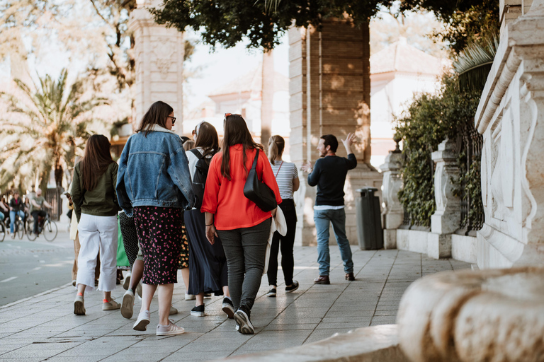 Sevilla: Visita guiada a pie por el Barrio de Santa CruzVisita a la Judería de Sevilla en español