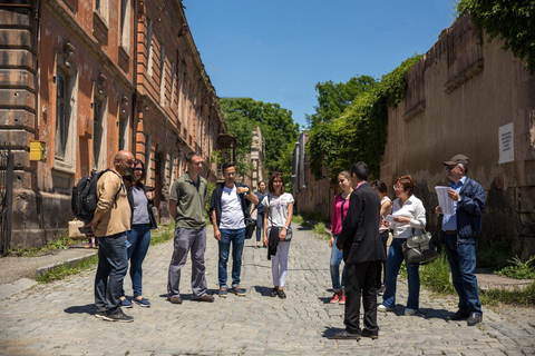 Odkryj Gyumri pociągiem, miasto sztuki i kultury