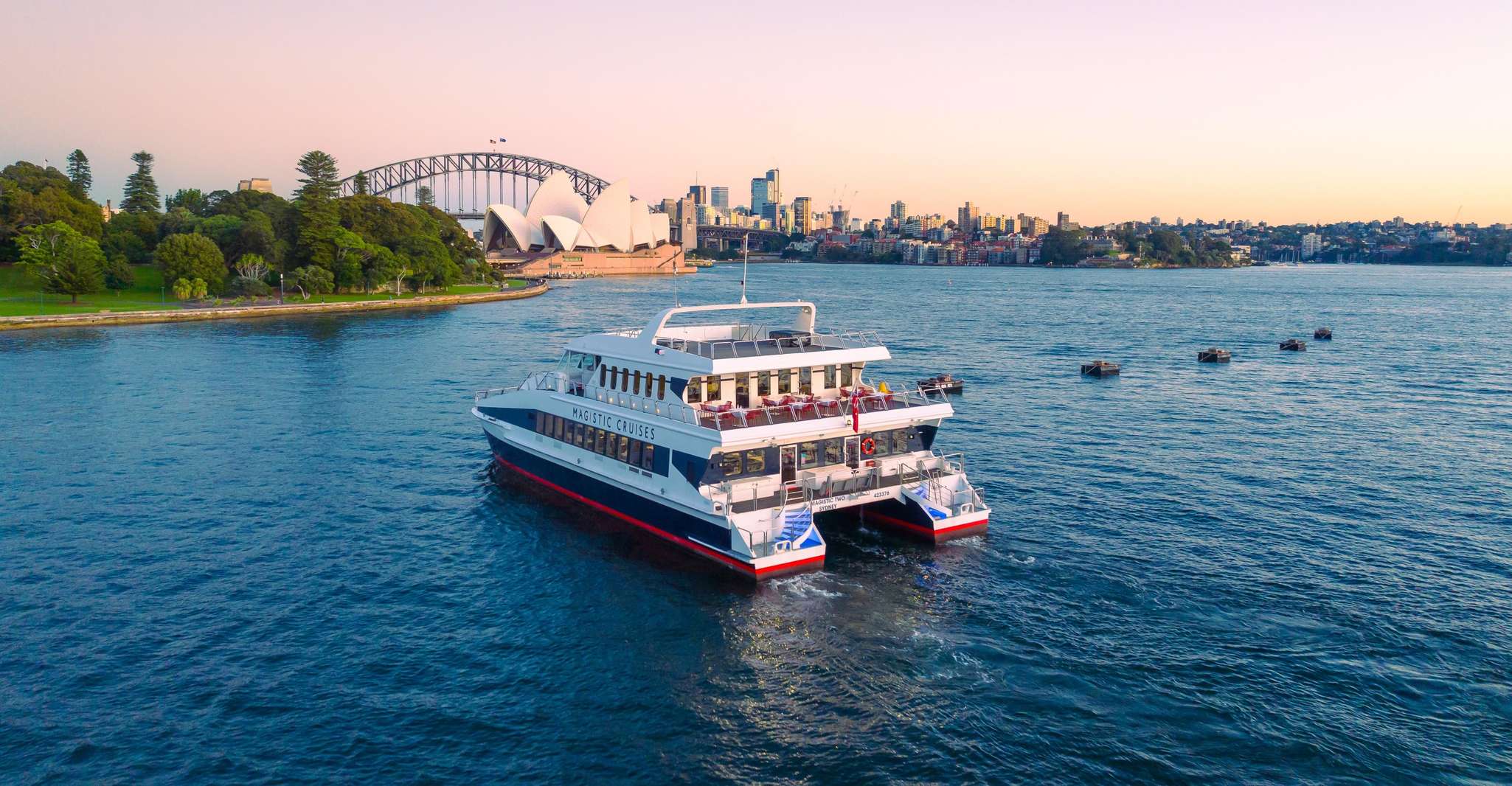 Sydney Harbour Sightseeing Cruise with Afternoon Tea