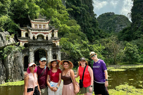 Ninh Binh: Trang An Boat, Bai Dinh, Hoa Lu & Mua Cave Sunset