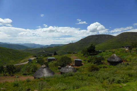 Lesotho: Peka Village Guided Walking Tour with Market Visit