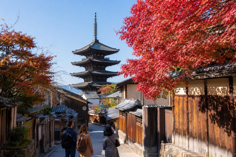 Kyoto: Kiyomizu-dera Autumn Colors & Historic Streets Walk Early Bird 20% Off – Limited Autumn Offer