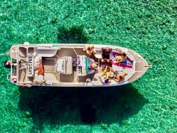 From Marseille: Iconic Calanques Boat Tour with Swimming