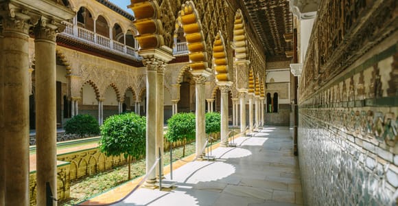 Seville: Royal Alcázar Guided Tour with Fast-Track Access