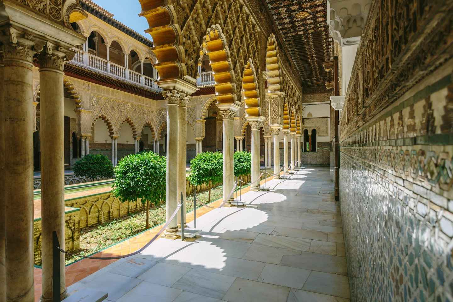 Seville: Royal Alczar Guided Tour with Fast-Track Access - Upgrade tour Seville Royal Alcazar + Cathedral in English