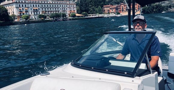 4-Hour Speedboat Tour with 2-Hour Stopover in Bellagio/Varenna