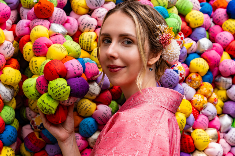 Kyoto: Private Kimono Photoshoot for Couples and Solo