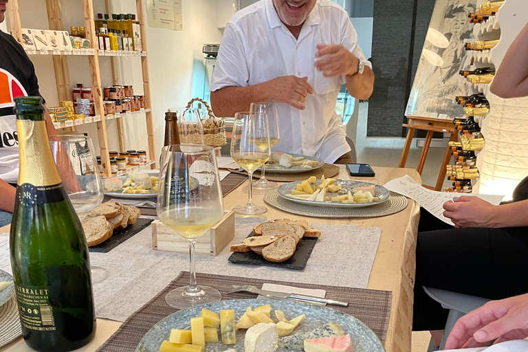 Canarian cheese tasting in Las Canteras