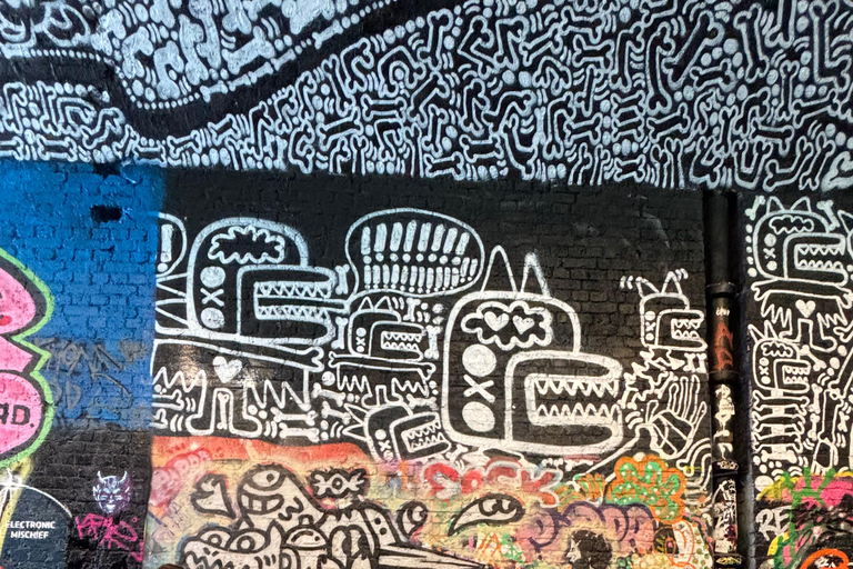 Graffiti hands-on Experience Banksy Tunnel, Waterloo, London