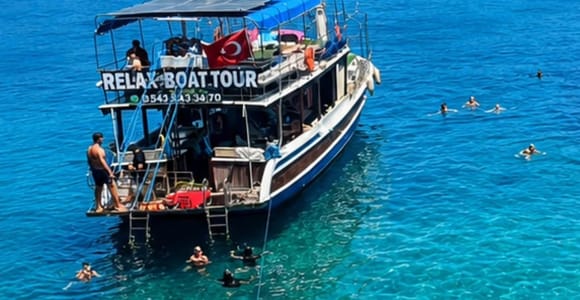 Alanya: Relax Boat with Snorkeling, Lunch, and Drinks