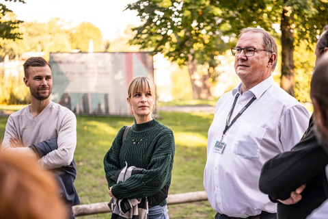 Norymberga: Wycieczka autobusowa VR po terenie byłego zlotu partii nazistowskiejNorymberga: Wycieczka autobusowa VR po dawnych terenach zjazdów partii nazistowskiej