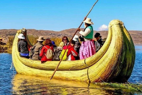 Desde Cusco: Excursión a Uros y Taquile | Puno Día Completo