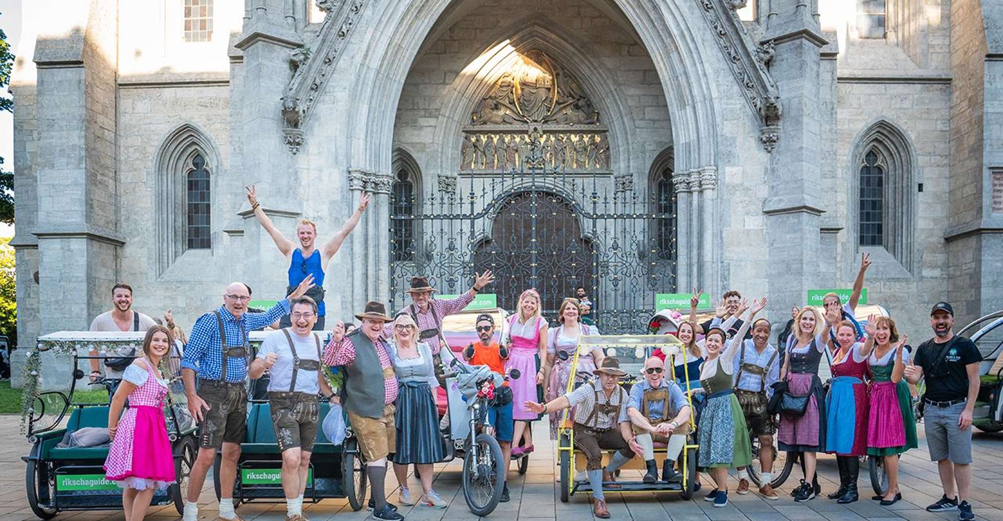 Munich: City Highlights Rickshaw Tour photo 4