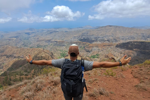 Santiago: Hike from Praia to Monte Tchota and Pico de Antónia Santiago: Beach to Monte Tchota – Pico Leão – Monte Tchota Hike