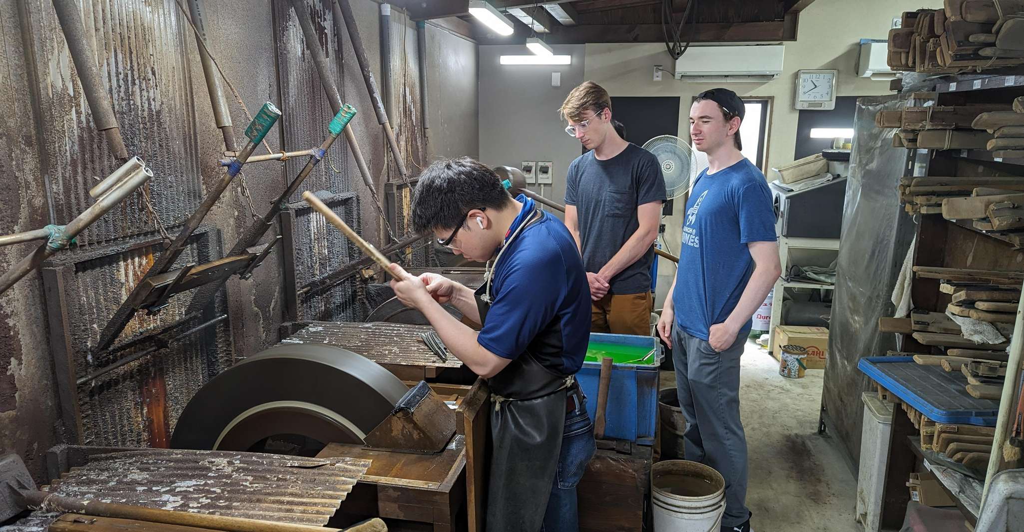 From Osaka: Sakai Knife Maker or Blacksmith Walking Tour